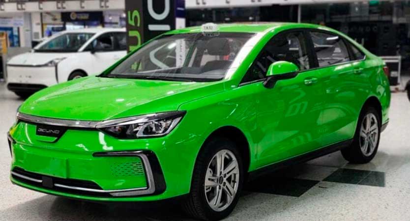 La-Revue-Taxis-Verdes-Fincomercio