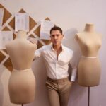 El arquitecto del hilo de oro: Cómo Oscar Reina conquistó el mapa del lujo global desde el corazón de Colombia